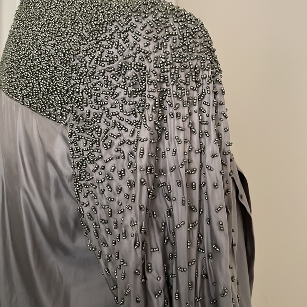 Elizabeth and James Beaded Silver/Gray Blouse - Picture 6 of 12